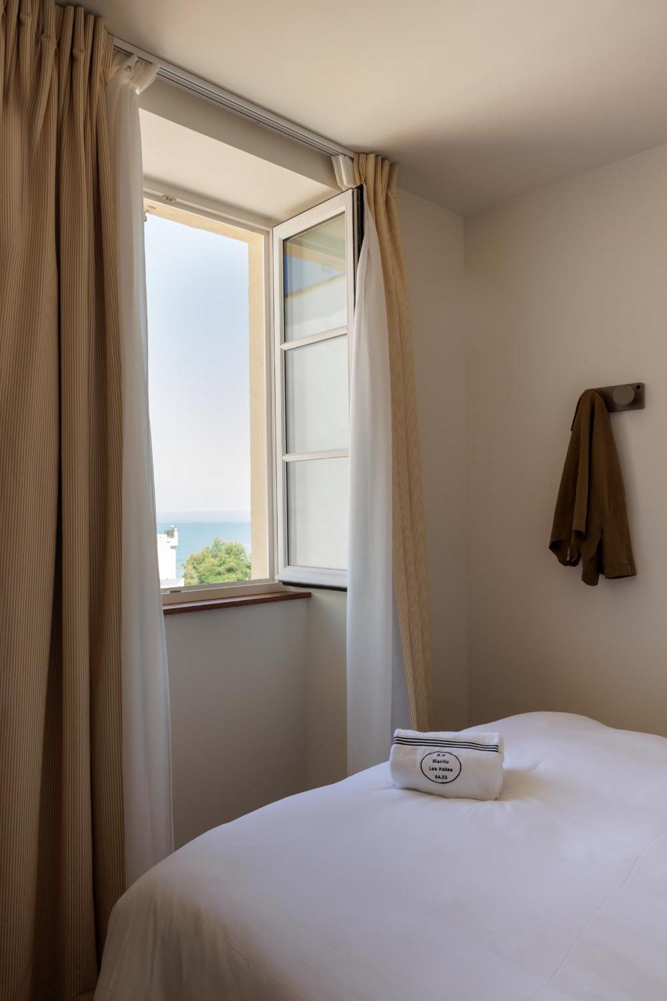 Alfred Hotels Les Halles Biarritz Exteriör bild