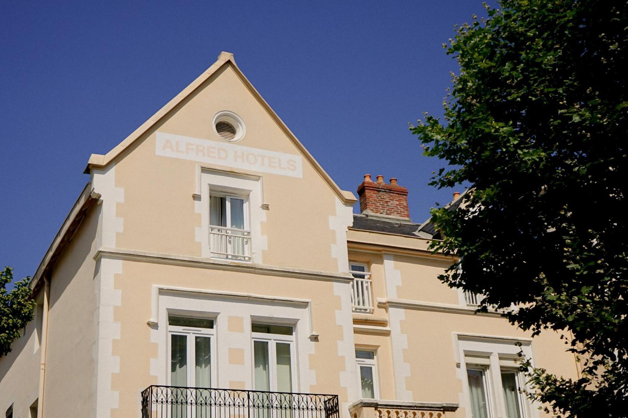 Alfred Hotels Les Halles Biarritz Exteriör bild