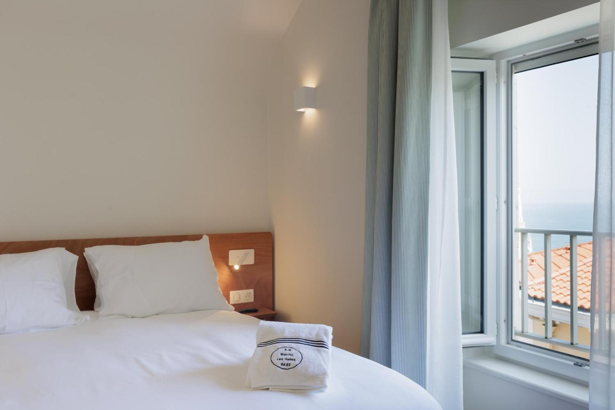 Alfred Hotels Les Halles Biarritz Exteriör bild