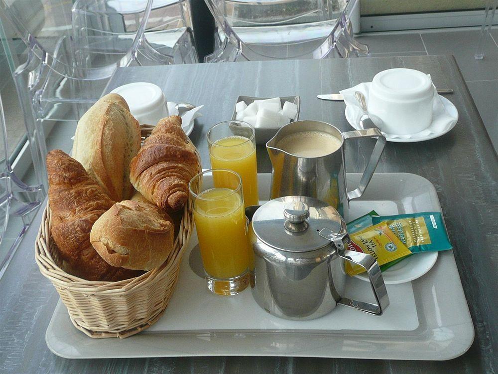 Alfred Hotels Les Halles Biarritz Exteriör bild