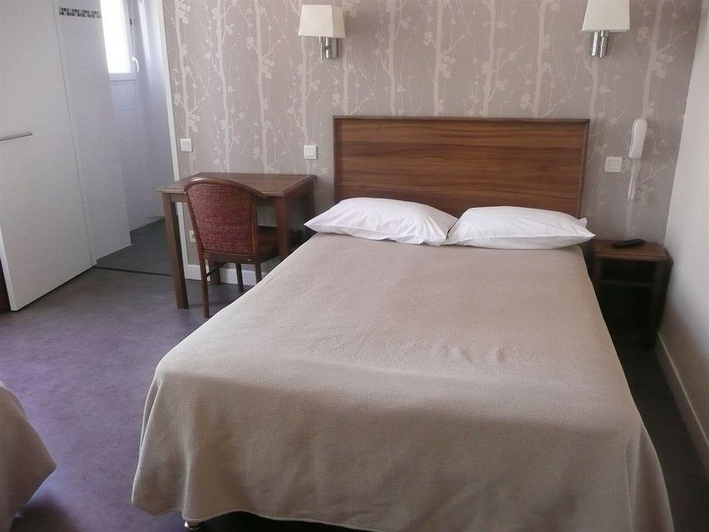 Alfred Hotels Les Halles Biarritz Exteriör bild