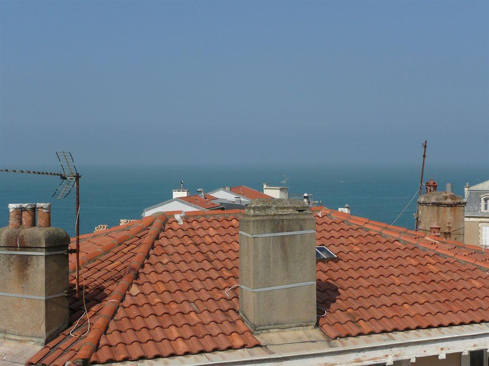 Alfred Hotels Les Halles Biarritz Exteriör bild